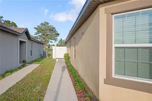 8975 Southern Charm Cir, Brooksville, FL 34613 - Photo 2