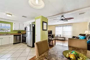 66 Royal Palm Cir, Largo, FL 33778 - Photo 20