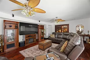 806 Narcissus Ave, Clearwater Beach, FL 33767 - Photo 12