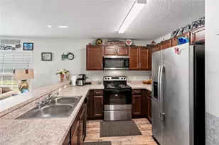 6745 Basswood Cir, Zephyrhills, FL 33542 - Photo 10