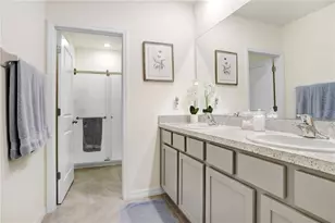 32978 Tulip Petal Ln, Wesley Chapel, FL 33545 - Photo 18