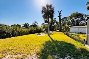 754 Seminole Blvd, Tarpon Springs, FL 34689 - Photo 10