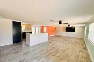 754 Seminole Blvd, Tarpon Springs, FL 34689 - Photo 12