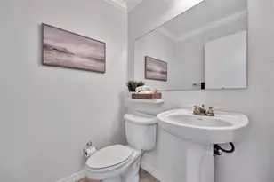 226 5th Ave N, Saint Petersburg, FL 33701 - Photo 8