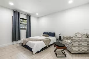 8721 N Whittier St, Tampa, FL 33617 - Photo 14