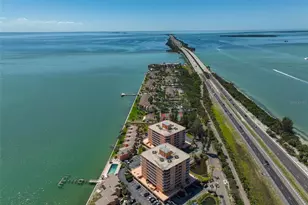 7430 Sunshine Skyway Ln S, Saint Petersburg, FL 33711 - Photo 2