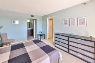 7430 Sunshine Skyway Ln S, Saint Petersburg, FL 33711 - Photo 22