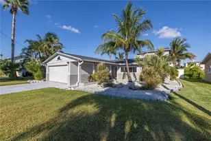 533 Lillian Dr, Madeira Beach, FL 33708 - Photo 1