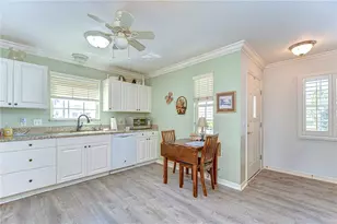 5906 Greenbriar Ct, Zephyrhills, FL 33542 - Photo 8