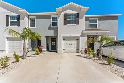 33105 Major Oak Drive, Wesley Chapel, FL 33545 - Photo 2