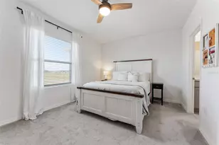 33105 Major Oak Dr, Wesley Chapel, FL 33545 - Photo 14