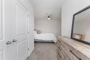 33105 Major Oak Dr, Wesley Chapel, FL 33545 - Photo 22