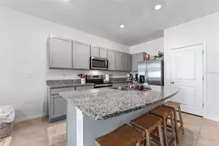 33105 Major Oak Dr, Wesley Chapel, FL 33545 - Photo 8