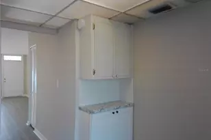 4715 Bay St NE, Saint Petersburg, FL 33703 - Photo 10