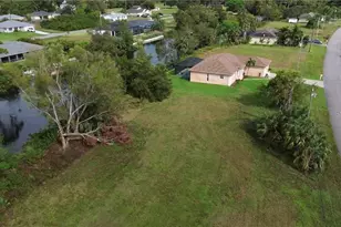 2221 NE 25th Terrace, Cape Coral, FL 33909 - Photo 4