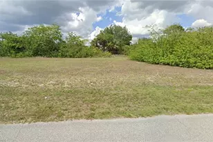 2137 NE 27th St, Cape Coral, FL 33909 - Photo 1