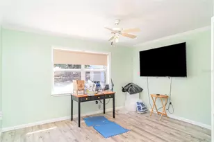 1305 Greenfield Cir, Venice, FL 34292 - Photo 18