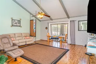 1305 Greenfield Cir, Venice, FL 34292 - Photo 12