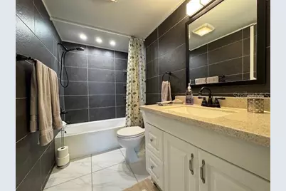 11485 Oakhurst Road #319, Largo, FL 33774 - Photo 4