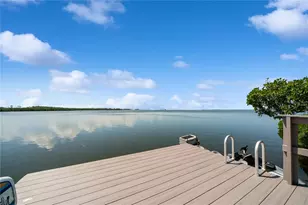 1661 Seabreeze Dr, Tarpon Springs, FL 34689 - Photo 60