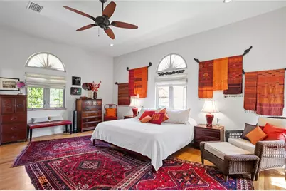 2421 Brevard Road NE, Saint Petersburg, FL 33704 - Photo 18