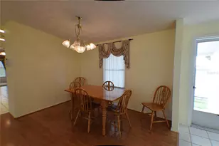 10105 Wellington Ave, Dade City, FL 33525 - Photo 20