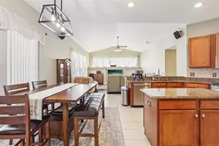 5119 Whispering Leaf Trail, Valrico, FL 33596 - Photo 10
