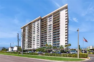 400 Island Way, Clearwater Beach, FL 33767 - Photo 2