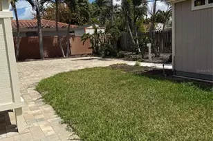 833 Lantana Ave, Clearwater Beach, FL 33767 - Photo 10