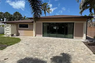 833 Lantana Ave, Clearwater Beach, FL 33767 - Photo 4
