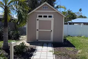 833 Lantana Ave, Clearwater Beach, FL 33767 - Photo 8