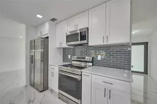 2310 Laguna Dr, Indian Lake Estates, FL 33855 - Photo 6