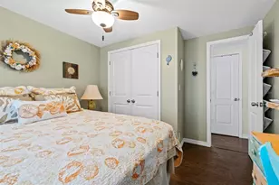 10300 Holiday Ln, Largo, FL 33773 - Photo 28