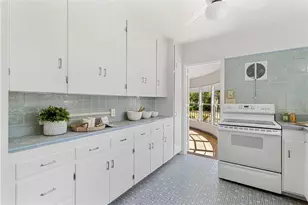 300 22nd Ave S, Saint Petersburg, FL 33705 - Photo 16