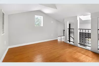 300 22nd Avenue S, Saint Petersburg, FL 33705 - Photo 28
