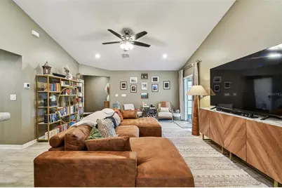 105 Blue Alice Spring Court, Ruskin, FL 33570 - Photo 12