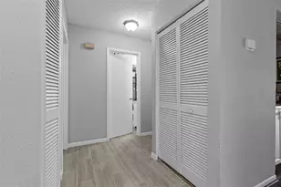 3709 Greenery Ct, Tampa, FL 33618 - Photo 22