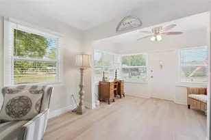 1601 54th St S, Gulfport, FL 33707 - Photo 8