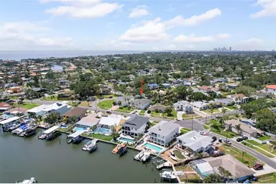1842 Bayou Grande Boulevard NE, Saint Petersburg, FL 33703 - Photo 38
