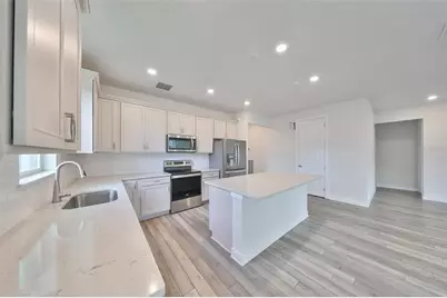 36959 Highland Meadows Court, Zephyrhills, FL 33542 - Photo 20