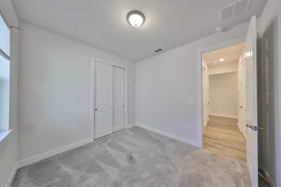 36959 Highland Meadows Court, Zephyrhills, FL 33542 - Photo 14