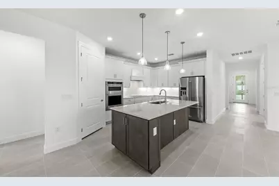 17094 Moonflower Drive, Venice, FL 34293 - Photo 4