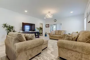 12407 Hilltop Farms Dr, Dade City, FL 33525 - Photo 22