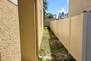 4633 White Bay Cir, Wesley Chapel, FL 33545 - Photo 4