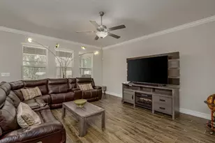 21590 Violet Periwinkle Dr, Land O Lakes, FL 34637 - Photo 8