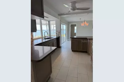 11055 7th Street E, Treasure Island, FL 33706 - Photo 8