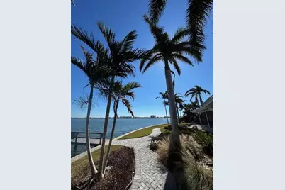 11055 7th Street E, Treasure Island, FL 33706 - Photo 22