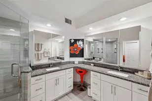 1200 Country Club Dr, Largo, FL 33771 - Photo 60