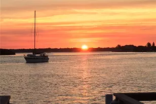 1 Key Capri, Treasure Island, FL 33706 - Photo 32