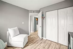 10100 Sailwinds Blvd N, Largo, FL 33773 - Photo 26